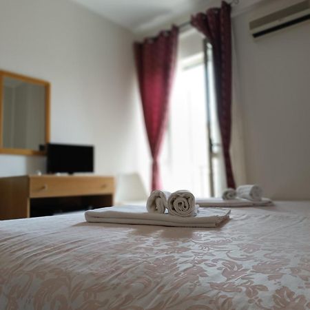 Il Quadrifoglio Hotel Frascineto Eksteriør billede